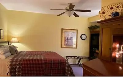 College Inn Bed and Breakfast