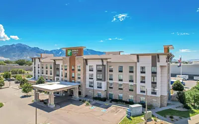 Holiday Inn Express & Suites Salt Lake City South - Murray by IHG