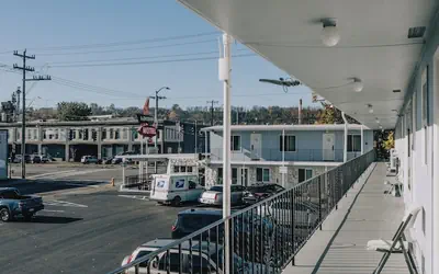 La Hacienda Motel