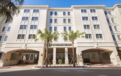 Wyndham Grand Jupiter at Harbourside Place