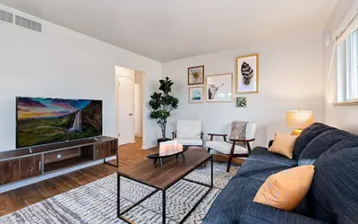 Centrally Located Townhome Near PVH - Dog Friendly