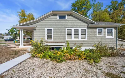 Inviting Bungalow Next to Unc - Free Cruiser Bikes!
