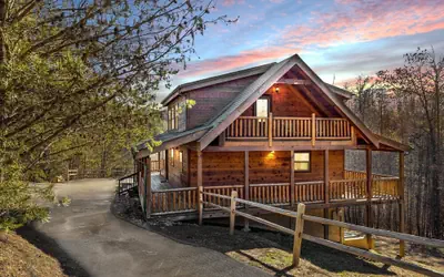 Peace Of Mind 3 Bedroom Cabin by RedAwning