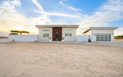 Sun Oro Joshua Tree - Hot Tub, Bbq, Fire Pit & Gameroom 2 Bedroom Home by RedAwning