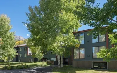 Space For All! Close To Lift 7, Fireplace, Hot Tub 3 Bedroom Condo by RedAwning