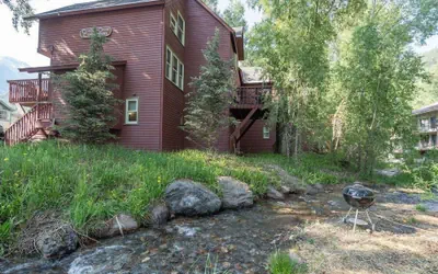 Snowy Peak Views From Living Room, 2 Parking Spaces, Walk To Ski 1 Bedroom Condo by RedAwning