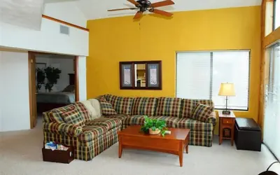 Seven Springs Sunridge 3 Bedroom Deluxe Condo with Loft by RedAwning