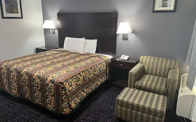 Broadway Inn