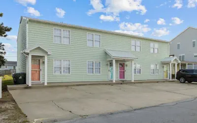 Anchors Away Unit 1 2 Bedroom Duplex by RedAwning