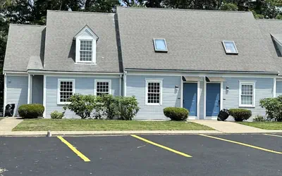 Harborside Suites