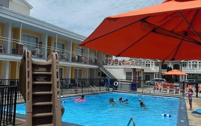 Sea Chest Motel