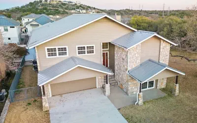 Luxury on Lake LBJ With Hot Tub Firepit & Boat Slip