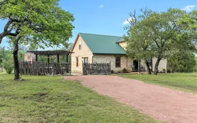 Luxury Home With Fire Pit & Hill Country Views