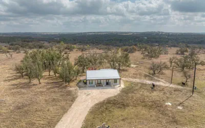 Hill Country Hideaway With Fire Pit and Hot Tub!