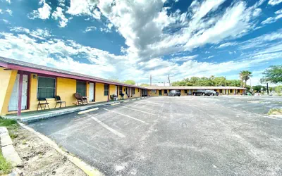 Tropic Motel