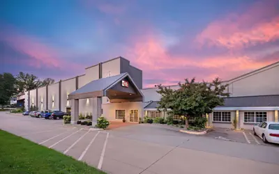 Best Western Plus Longbranch Hotel & Convention Center