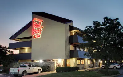 Red Roof Inn St Louis - Westport/ Maryland Heights