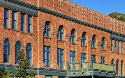 Hotel Jerome, Auberge Collection