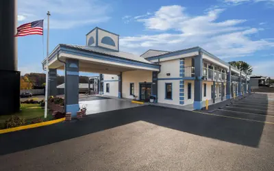 Days Inn by Wyndham Cleveland TN