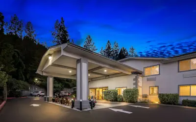 Best Western Inn At The Rogue