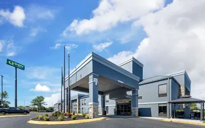 Quality Inn Clarksville - Exit 11