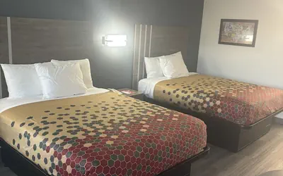 Econo Lodge Calhoun South