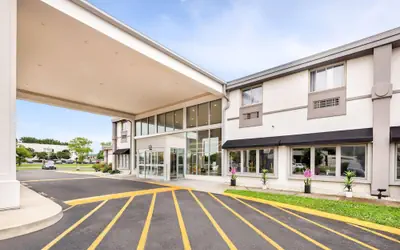 Days Inn by Wyndham Columbus East Airport