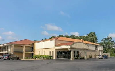 Red Roof Inn Manchester, TN