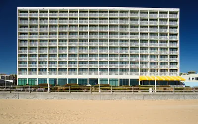 Holiday Inn Express & Suites VA Beach Oceanfront by IHG