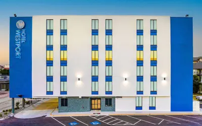 Hotel Westport Kansas City, Tapestry Collection by Hilton