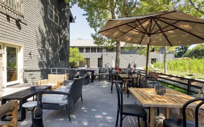 SENZA Hotel
