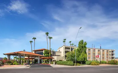 Best Western Plus Scottsdale Thunderbird Suites