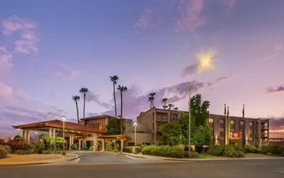 Best Western Plus Scottsdale Thunderbird Suites