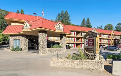 Best Western Plus Yosemite Way Station Motel