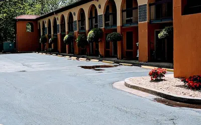 Econo Lodge Gainesville Downtown Area