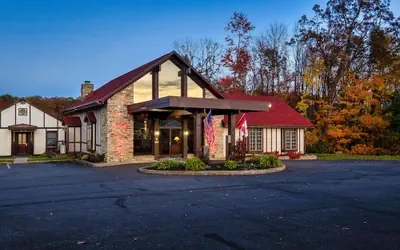 Red Roof Inn & Suites Hazleton