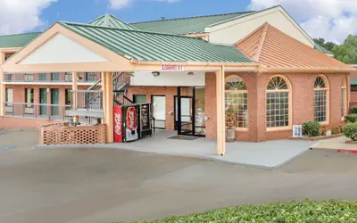 Econo Lodge Acworth East