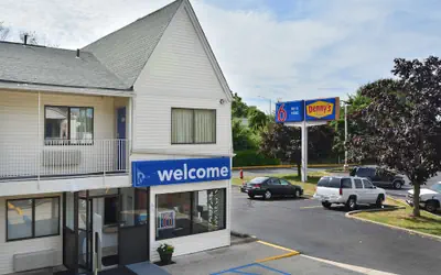 Motel 6 Southington, CT - Hartford