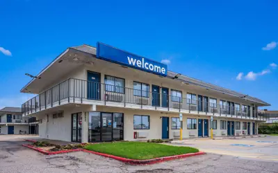 Motel 6 College Station, TX - Bryan