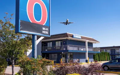 Motel 6 Windsor Locks, CT - Hartford