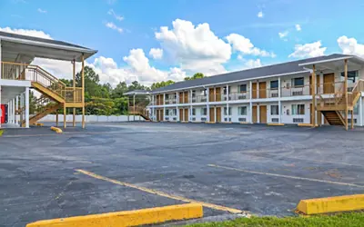 Economy Inn Ashburn GA I-75