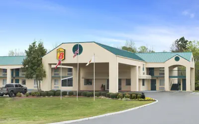 Super 8 by Wyndham Meridian