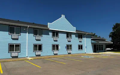 Super 8 by Wyndham Pella
