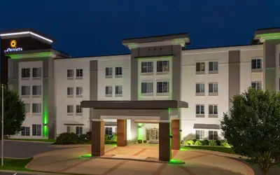 La Quinta Inn & Suites by Wyndham Columbus - Edinburgh