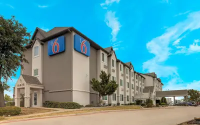 Motel 6 Fort Worth, TX - Burleson