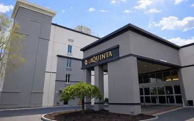 La Quinta Inn & Suites by Wyndham Danbury