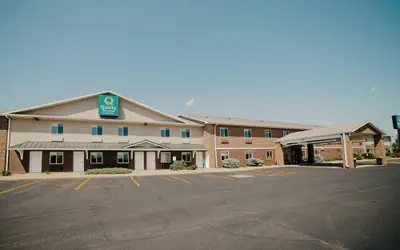 Quality Inn & Suites Watertown near Prairie Lakes Ice Arena