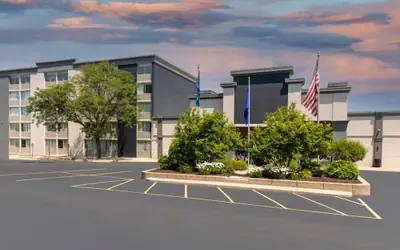 The Center Hotel Grand Rapids Airport
