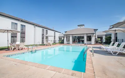 Best Western Courtview Hotel
