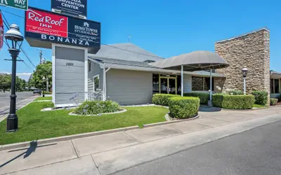 HomeTowne Studios by Red Roof Yuba City Bonanza – Marysville